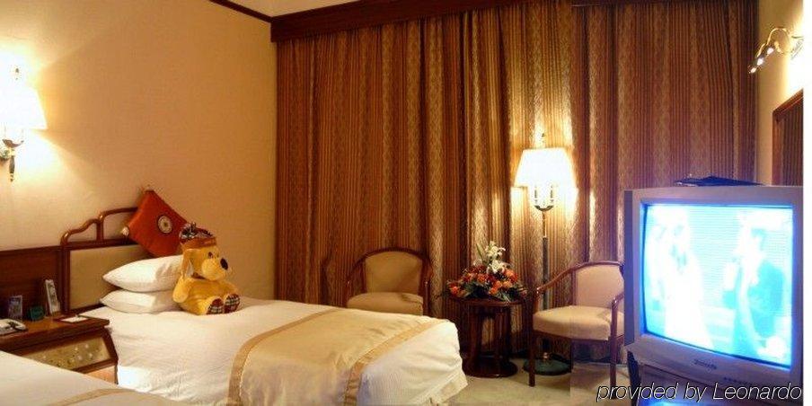Hangzhou Crown Hotel Room photo
